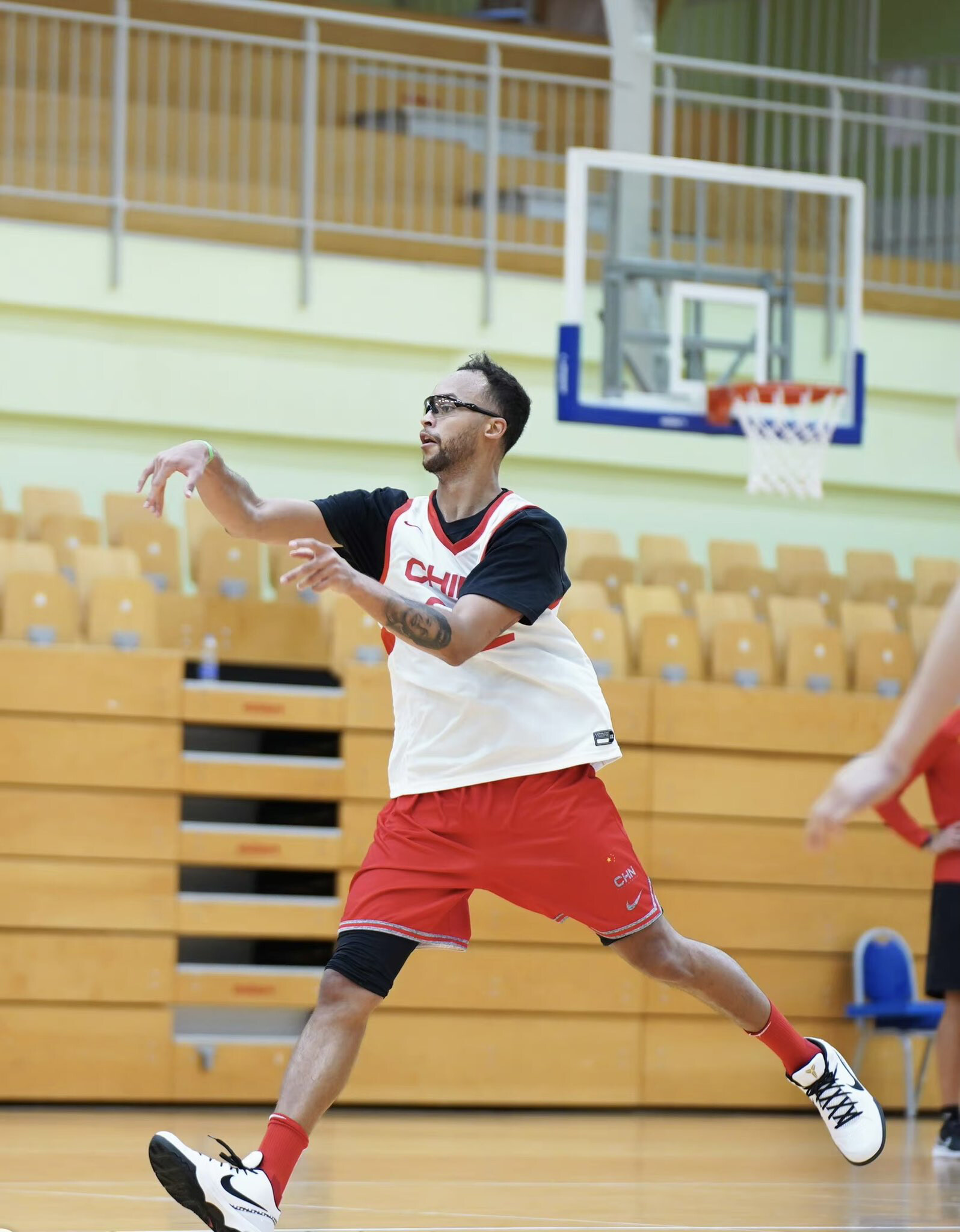 关于波兰对奥地利展开激烈对决,胜负难料的信息 关于波兰对奥地利展开激烈对决,胜负难料的信息