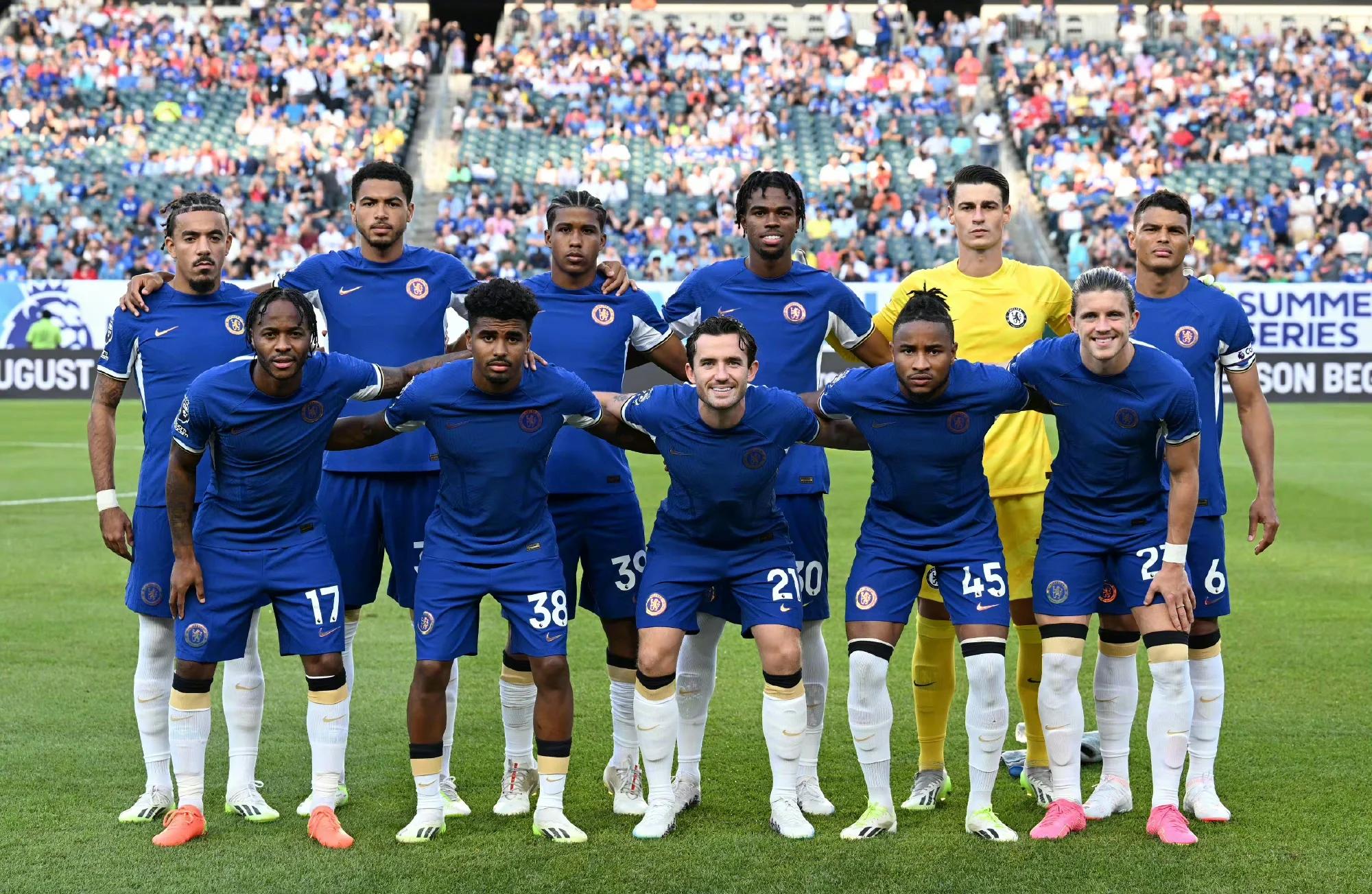 开云-切尔西中场掌控比赛,灵活组织进攻战术