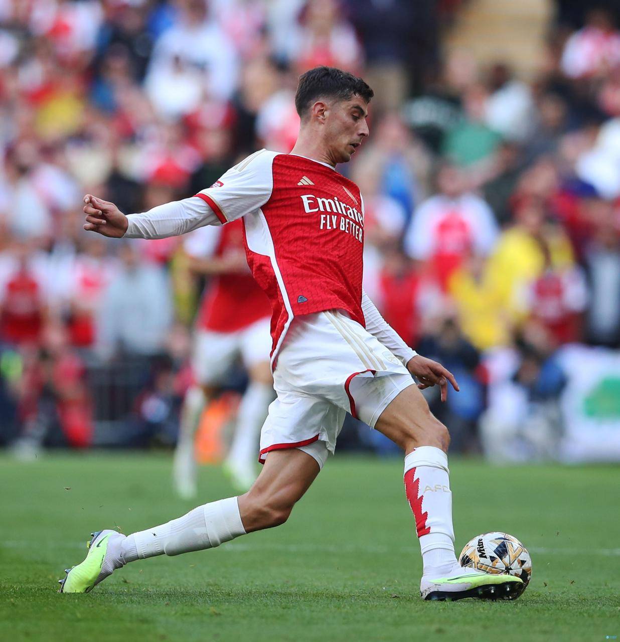 阿森纳客场大胜曼联，继续保持不败纪录的简单介绍