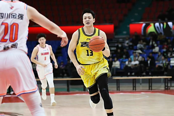 开云体育官网-科隆队员发挥出色,力克对手取得胜利的简单介绍