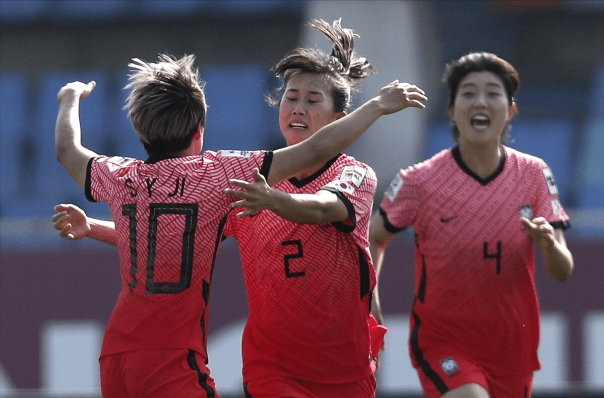 开云体育APP下载-斯洛文尼亚女足在比赛中夺冠