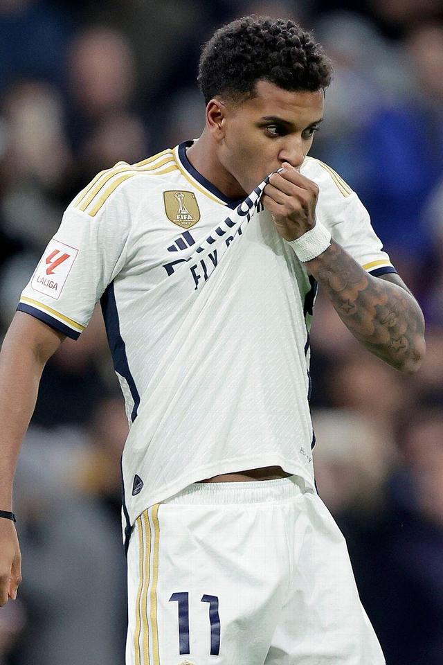 开云官网-包含格拉纳达主场取胜，赛季展现稳定的实力表现的词条