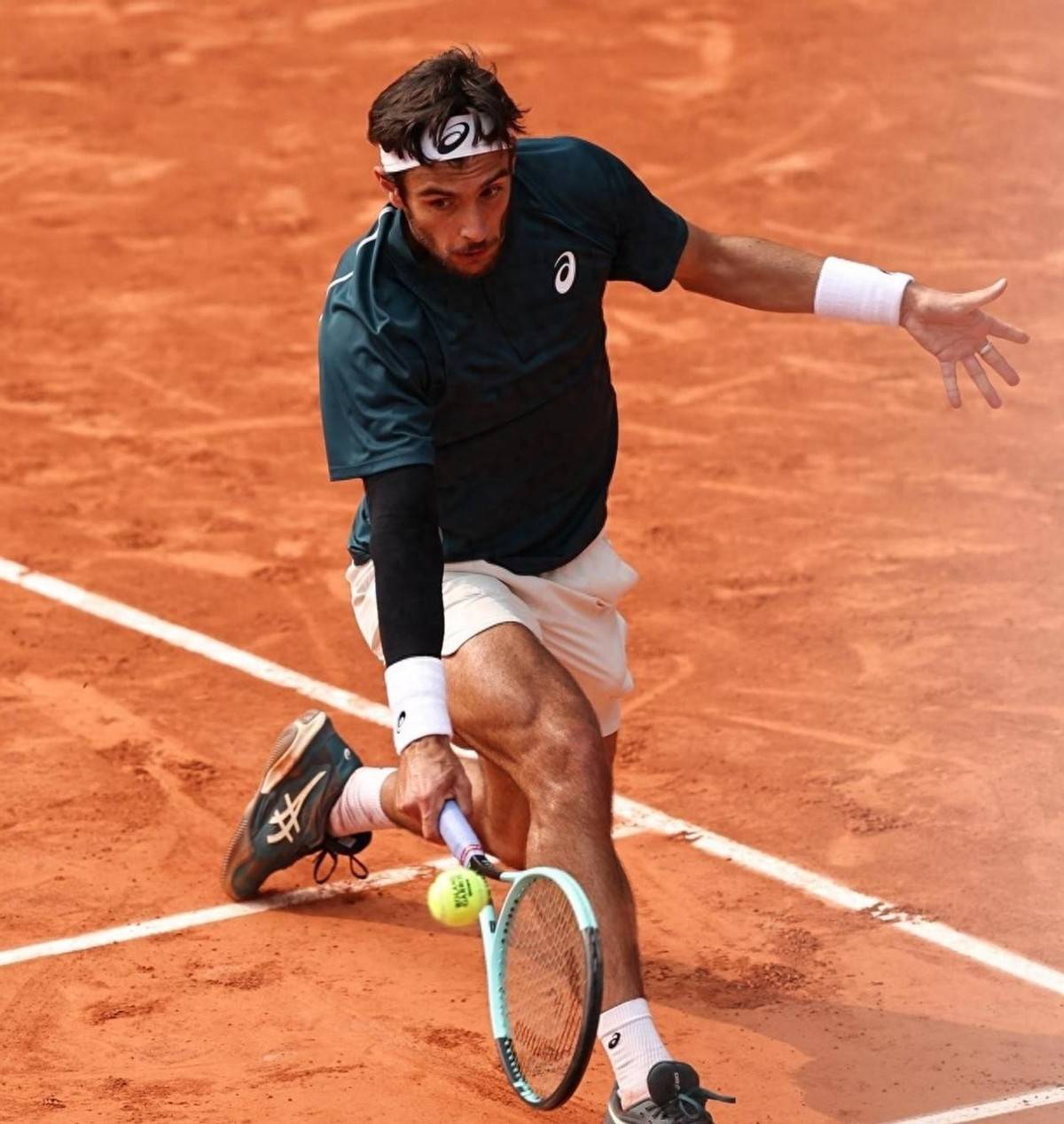 包含法国运动员精神抖擞,踏上备战征程的词条 包含法国运动员精神抖擞,踏上备战征程的词条