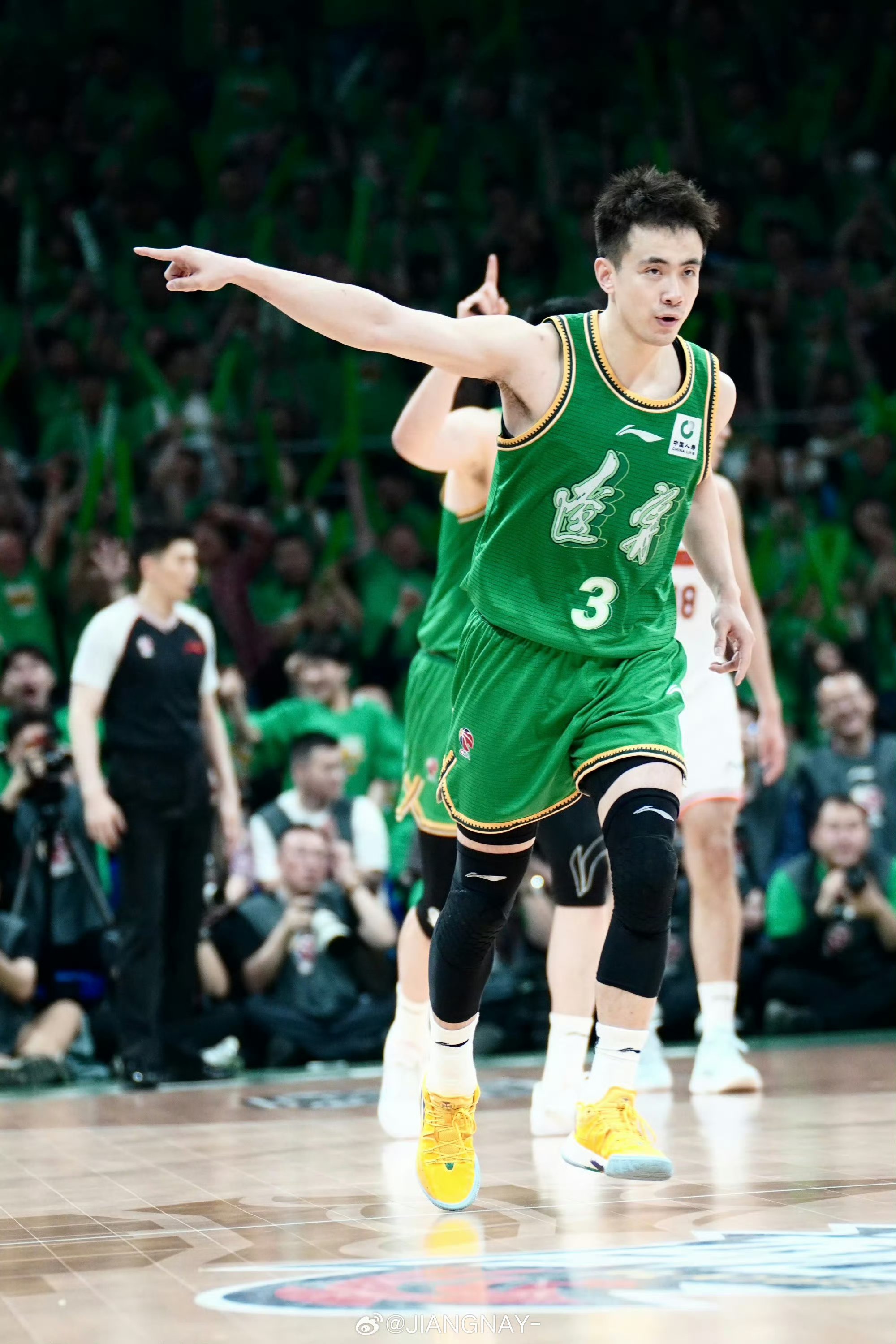 山西队碾压深圳队，赵继伟惊艳四座