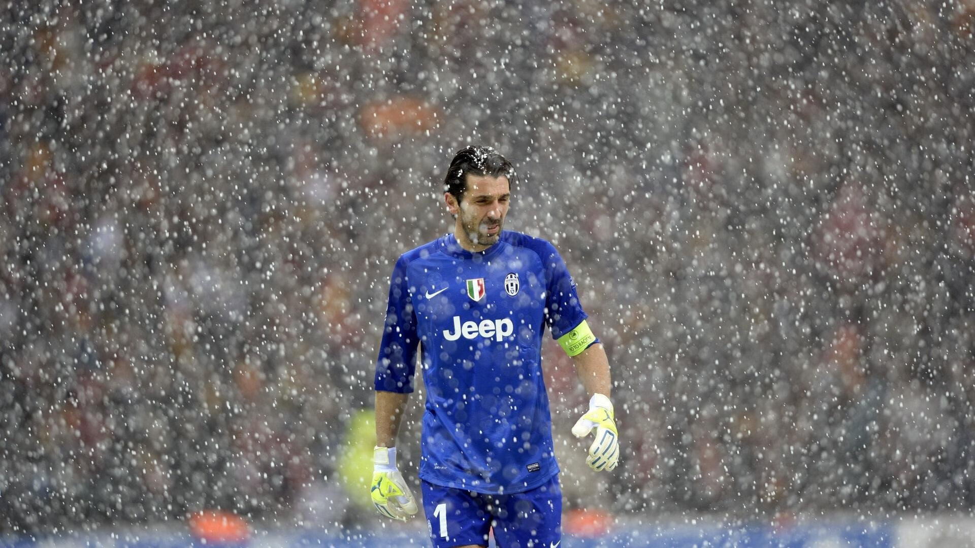 终场哨未响,当NBA季后赛遇上绿茵场上的背水一战