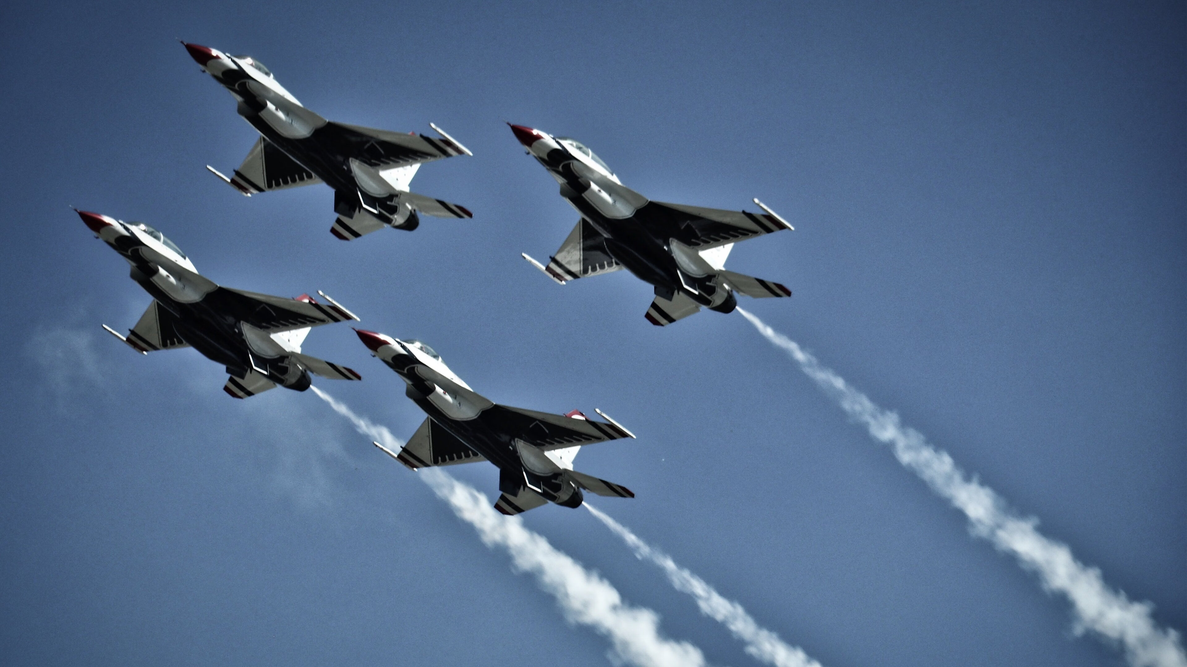 季后赛迷雾夜，当巴尔韦德的罚球点燃唯一性时刻