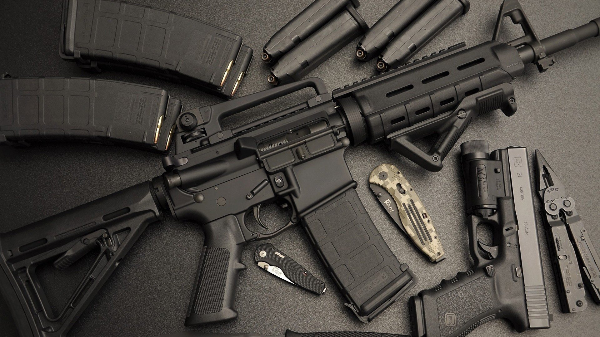 看台与赛场，当皮克的目光，遇见中国掀翻乌拉圭的那个下午