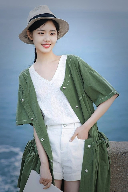 开云体育-篮网双星变配角!恩比德禁区逆袭,一攻一防决断乾坤