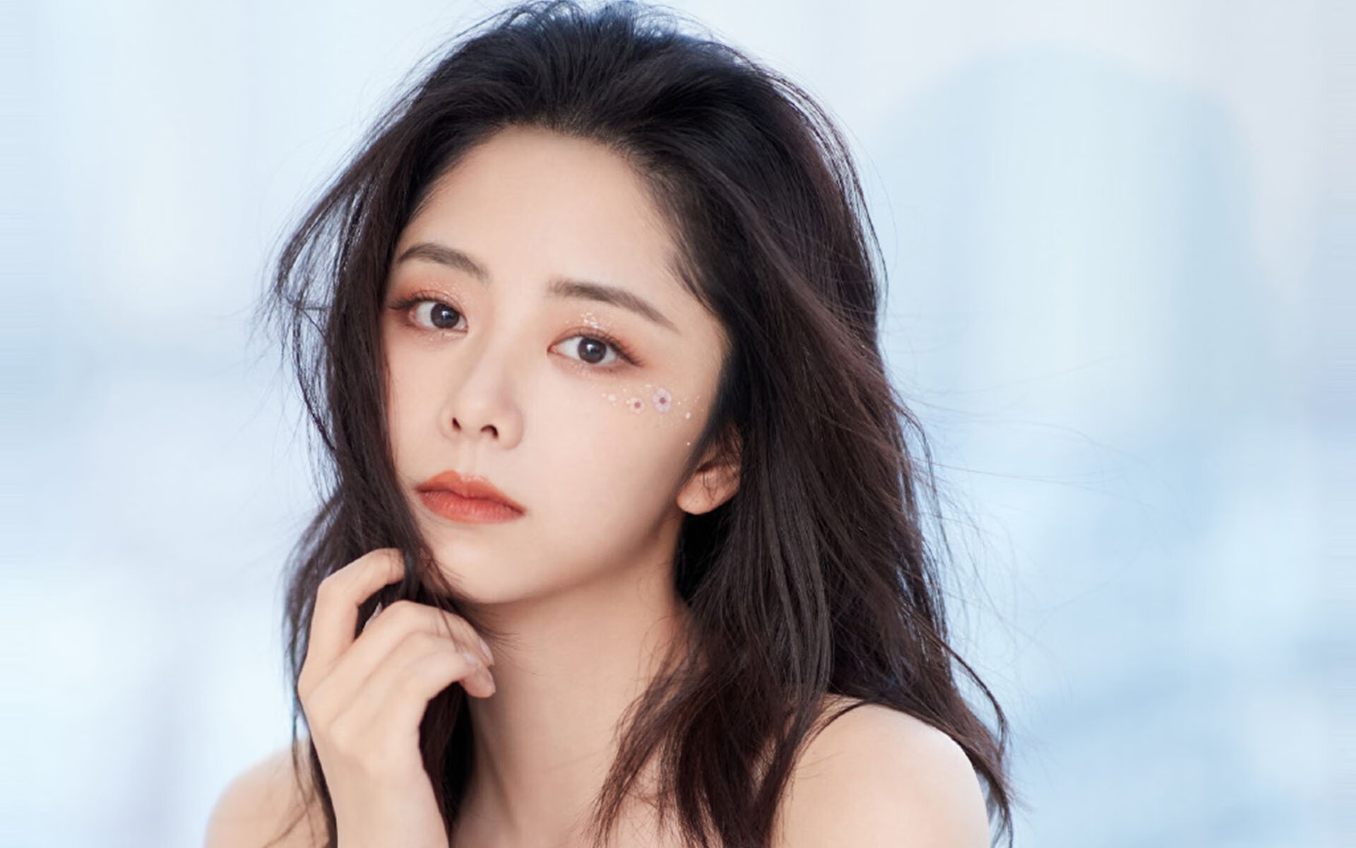 开云体育平台APP-英雄时刻,莱奥一锤定音,尼斯巅峰对决胜出阿尔及利亚